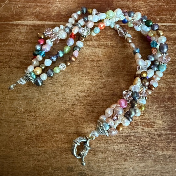Vibrant Multicolor Pearl Beaded Bracelet - Picture 10 of 14